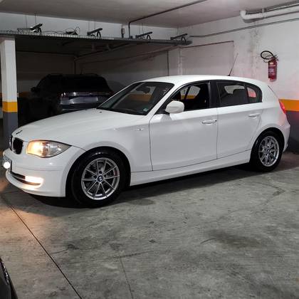 BMW 118i 2.0 UE71 16V GASOLINA 4P AUTOMÁTICO BMW 118i 2.0 UE71 16V GASOLINA 4P AUTOMÁTICO
